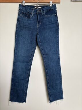 Levi’s 312 Shaping Slim Jeans Raw Hem Cropped Stretch Blue W27